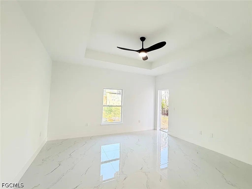 3 bed, 2.0 bath, 1410 sqft, $1,950 — Photo 4