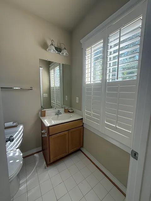 3 bed, 3.5 bath, 1480 sqft, $2,650 — Photo 4