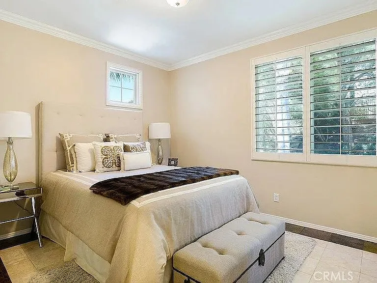 948 Ellesmere Way — Photo 33
