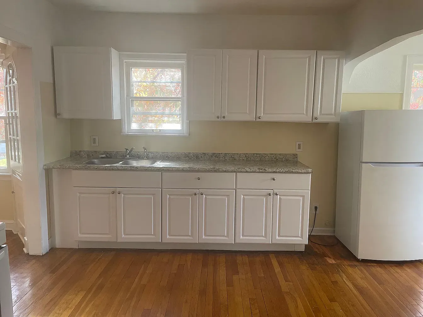 2 bed, 1200 sqft, $1,200 — Photo 1