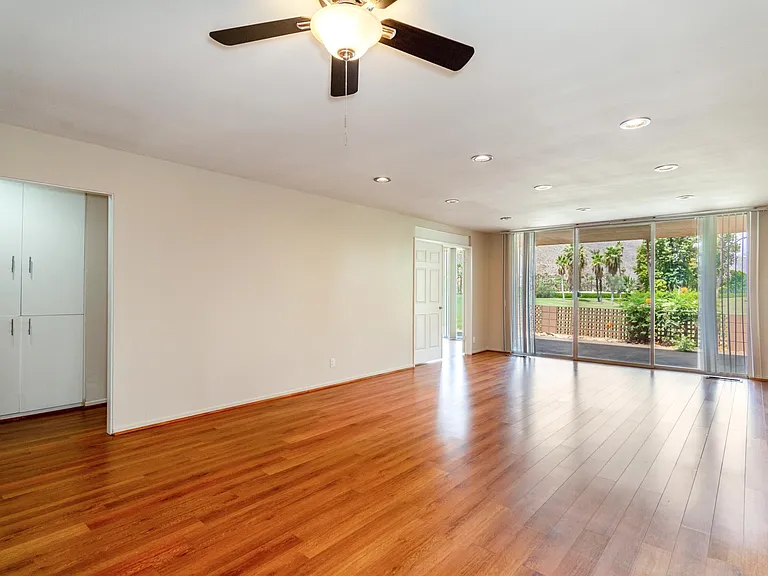 Canyon Villas — Photo 8