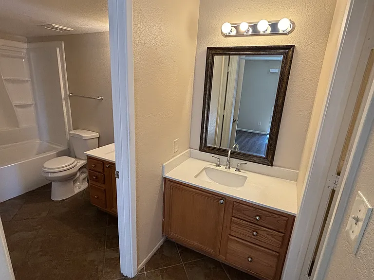 5757 W Eugie Ave — Photo 13