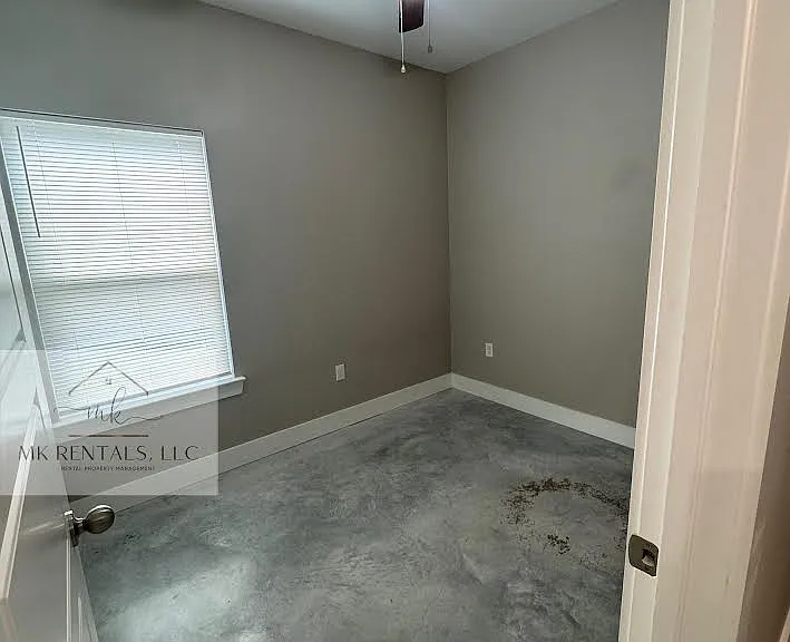 717 5th Ave #717 — Photo 7