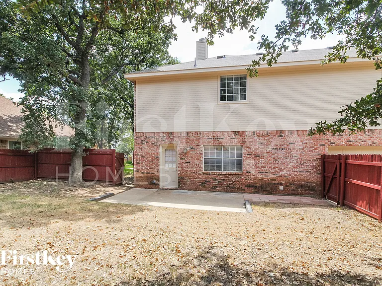 5611 Chimney Rock Dr — Photo 15