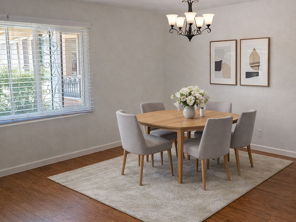 Dining room (comes unfurnished)