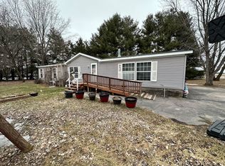 N3167 Midway Ct, Clintonville, WI 54929