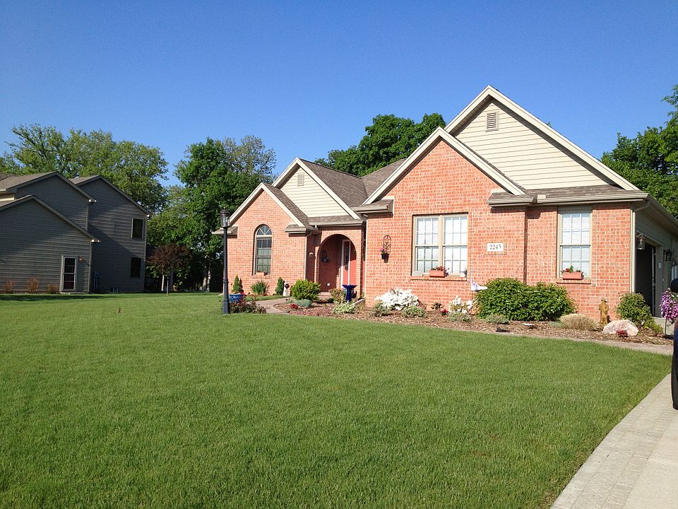 1st image of 2245 Pheasant Dr