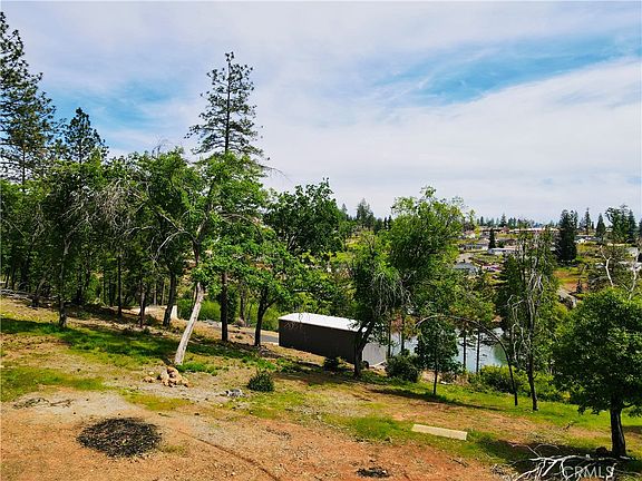 5th image of 527 Nottingham Park #4