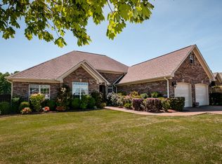 233 Plantation Springs Dr, Florence, AL 35630