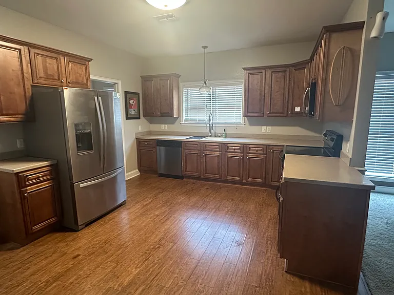 544 Remington Ave — Photo 8