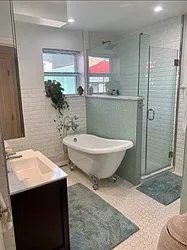 Rented by Northside Plaza Inc.