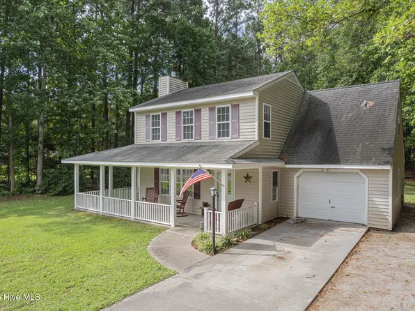 212 Brigantine Court, Swansboro, NC 28584