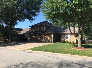 8500 Ditzler Ave, Raytown, MO 64138