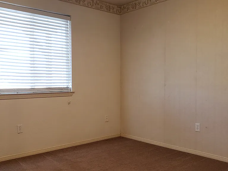 3721 Agate St — Photo 5