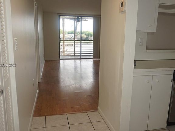 4th image of 1100 Colony Point Cir APT 206