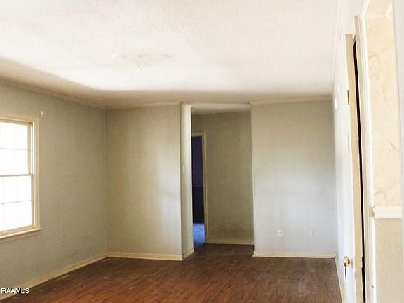 5th image of 225 Wentworth Blvd