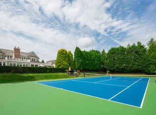 327 Georgica Rd, East Hampton, NY 11937
