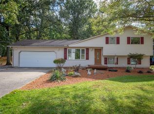 33821 Mills Rd, North Ridgeville, OH 44039