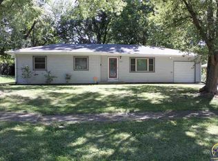1307 SW 32nd St, Topeka, KS 66611