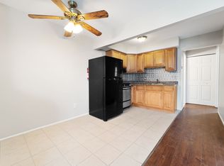2855 4th St #1, Wyandotte, MI 48192