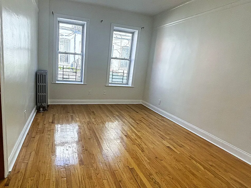 309 E 91st St #1R