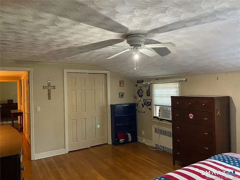 94 Fennbrook Dr — Photo 33