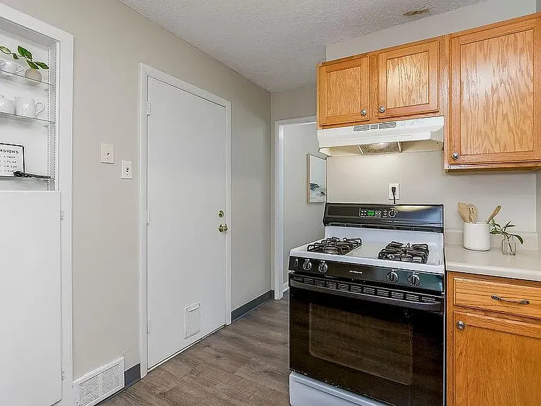 7652 Rainbow Dr — Photo 10