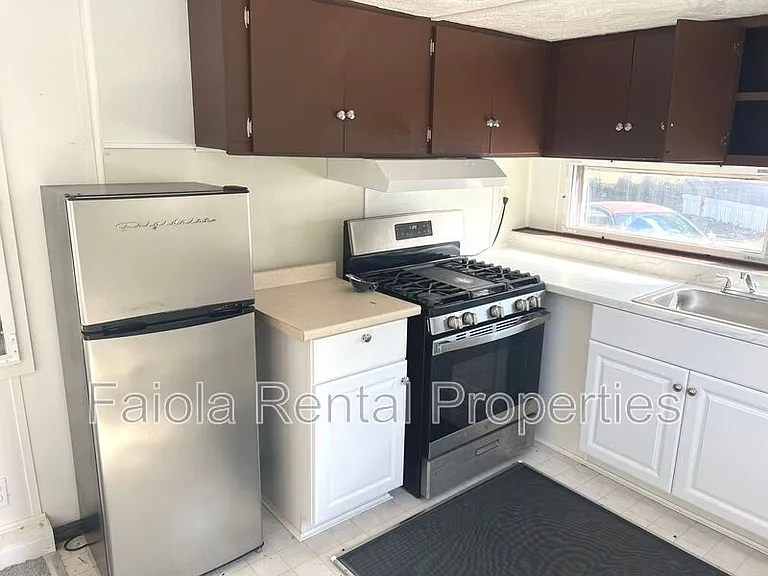 36 Rita Faiola Ln — Photo 4