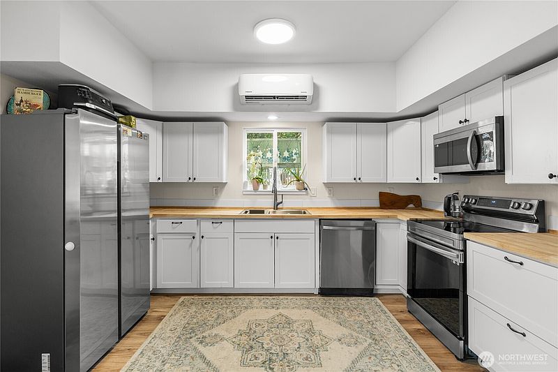 3rd image of 618 Randall Street