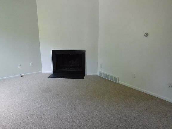 2nd image of 1427 Smithfield Ave