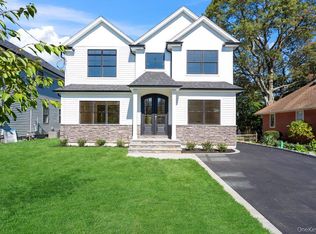 51 Netz Pl, Albertson, NY 11507