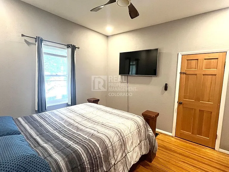 727 W Cucharras St — Photo 8