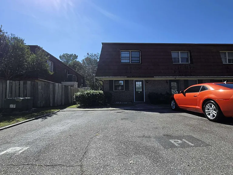 1025 Carolina Rd — Photo 5
