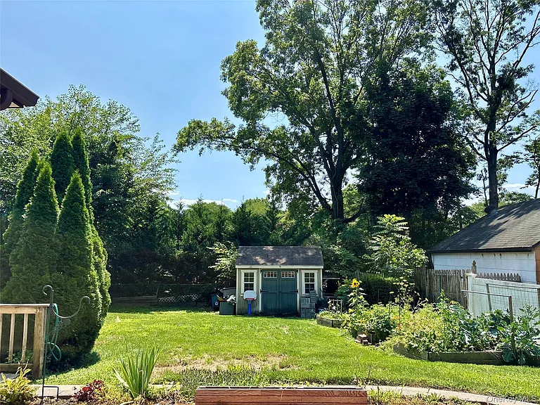 17 Alex Ln — Photo 5