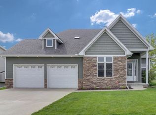 2301 Heather Ridge Dr, Normal, IL 61761