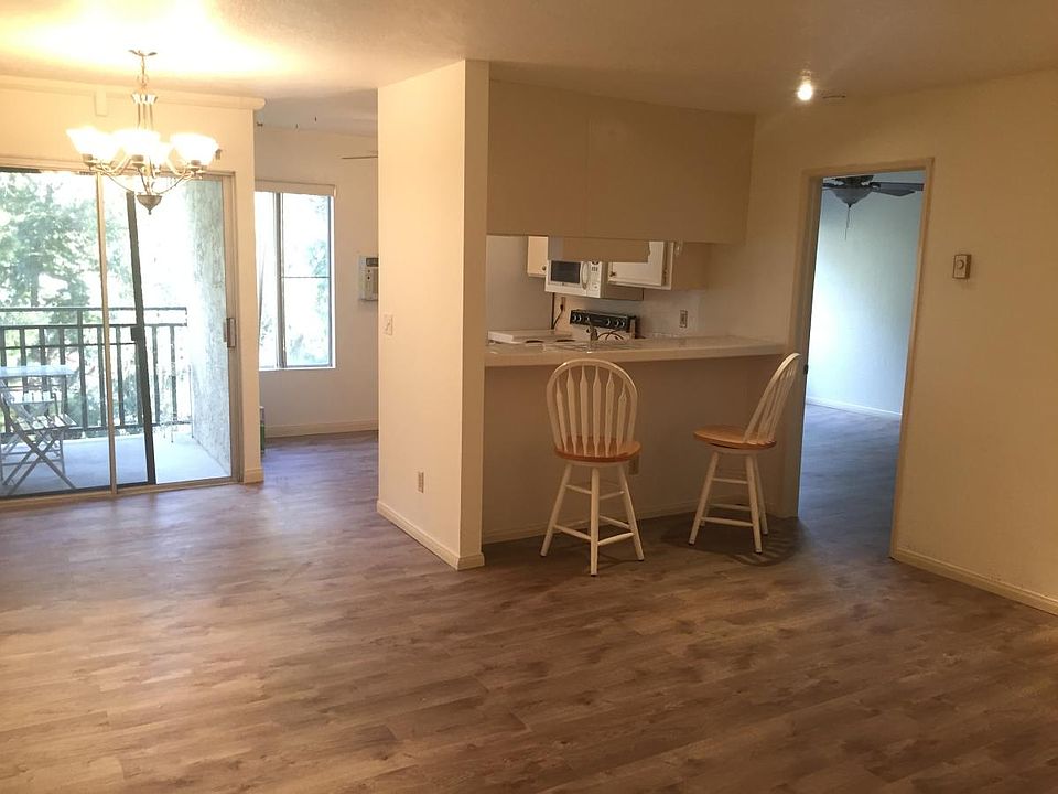 1st image of 7502 Parkway Dr Unit 300