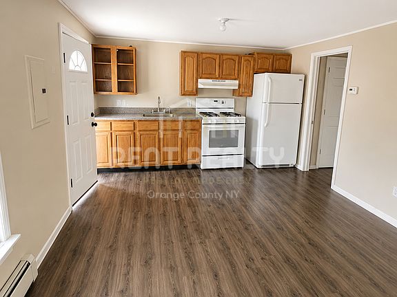 2nd image of 209-211 W Main St