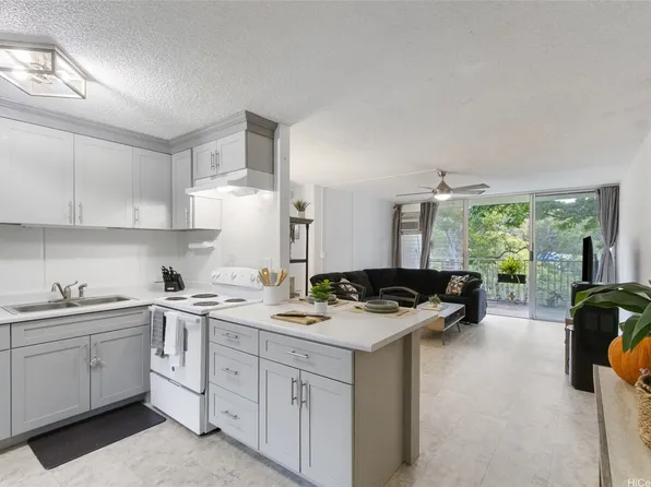 95-2035 Waikalani Pl APT B302, Mililani, HI 96789