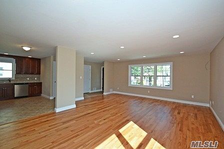 4th image of 189 Jefferson Ave #2F