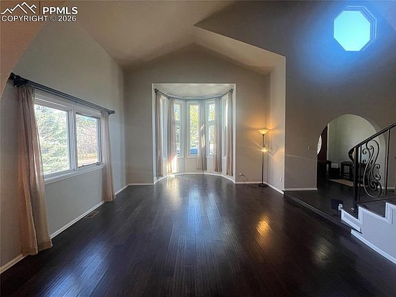 5th image of 1375 Blueberry Hills Rd