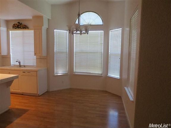 3rd image of 1892 Landreth Ln