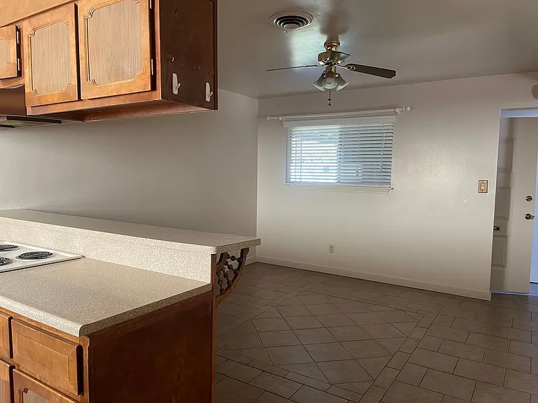 735 Christine Ave — Photo 4