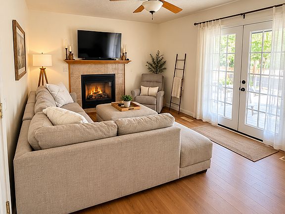 4th image of 1785 Targhee Dr
