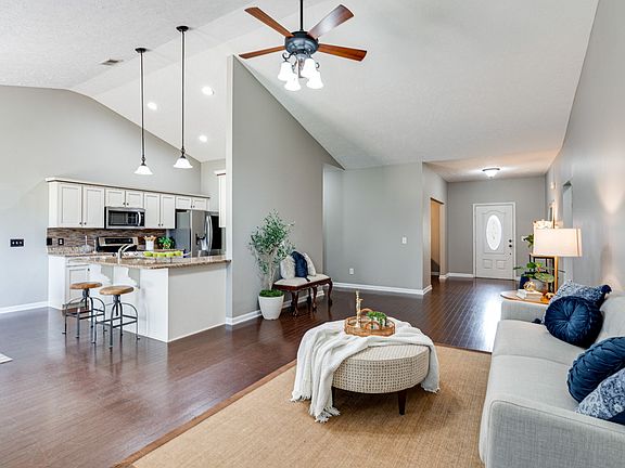 4th image of 510 Callie Ave