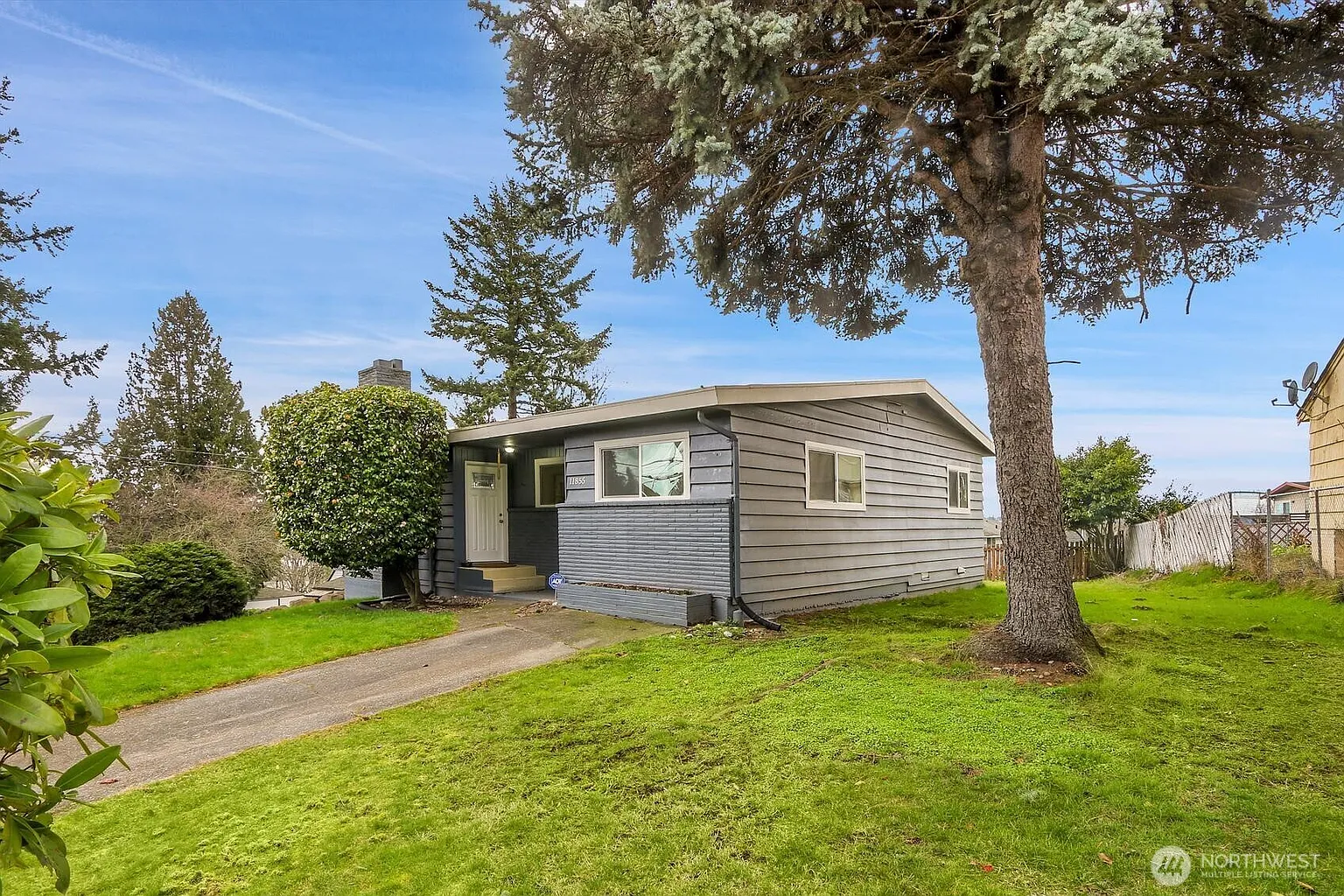 11855 55th Avenue S photo 1
