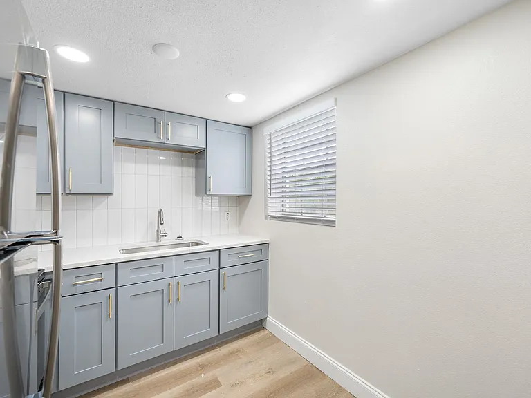211 Danube — Photo 15