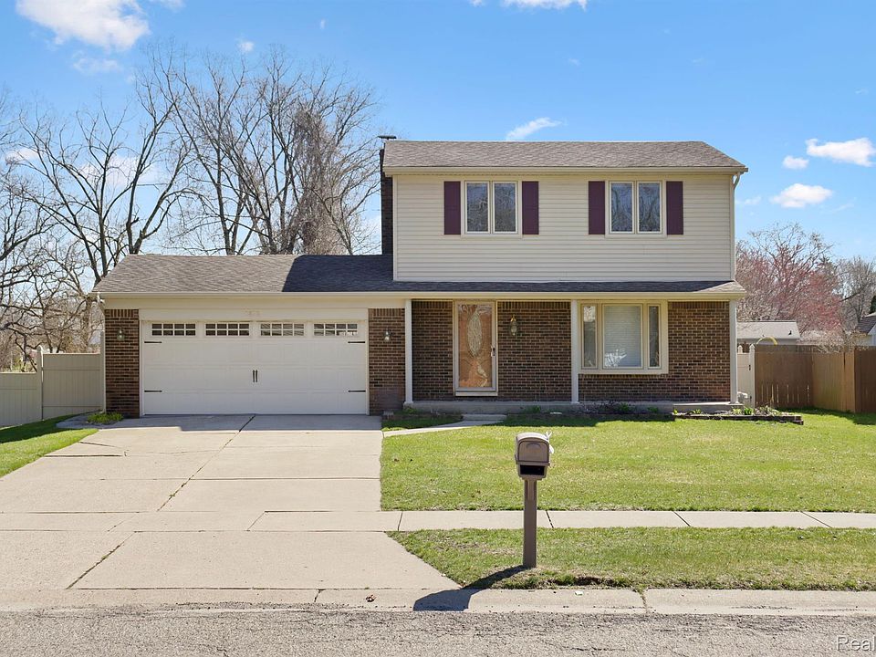 1st image of 2878 Burgess Hill Dr