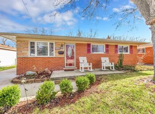 22504 Hoffman Ave, Saint Clair Shores, MI 48082