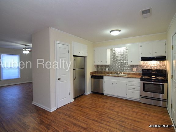 5th image of 2201 Walden Dr APT A1
