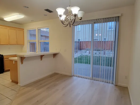 2075 Northfield Dr #2075, Santa Rosa, CA 95403